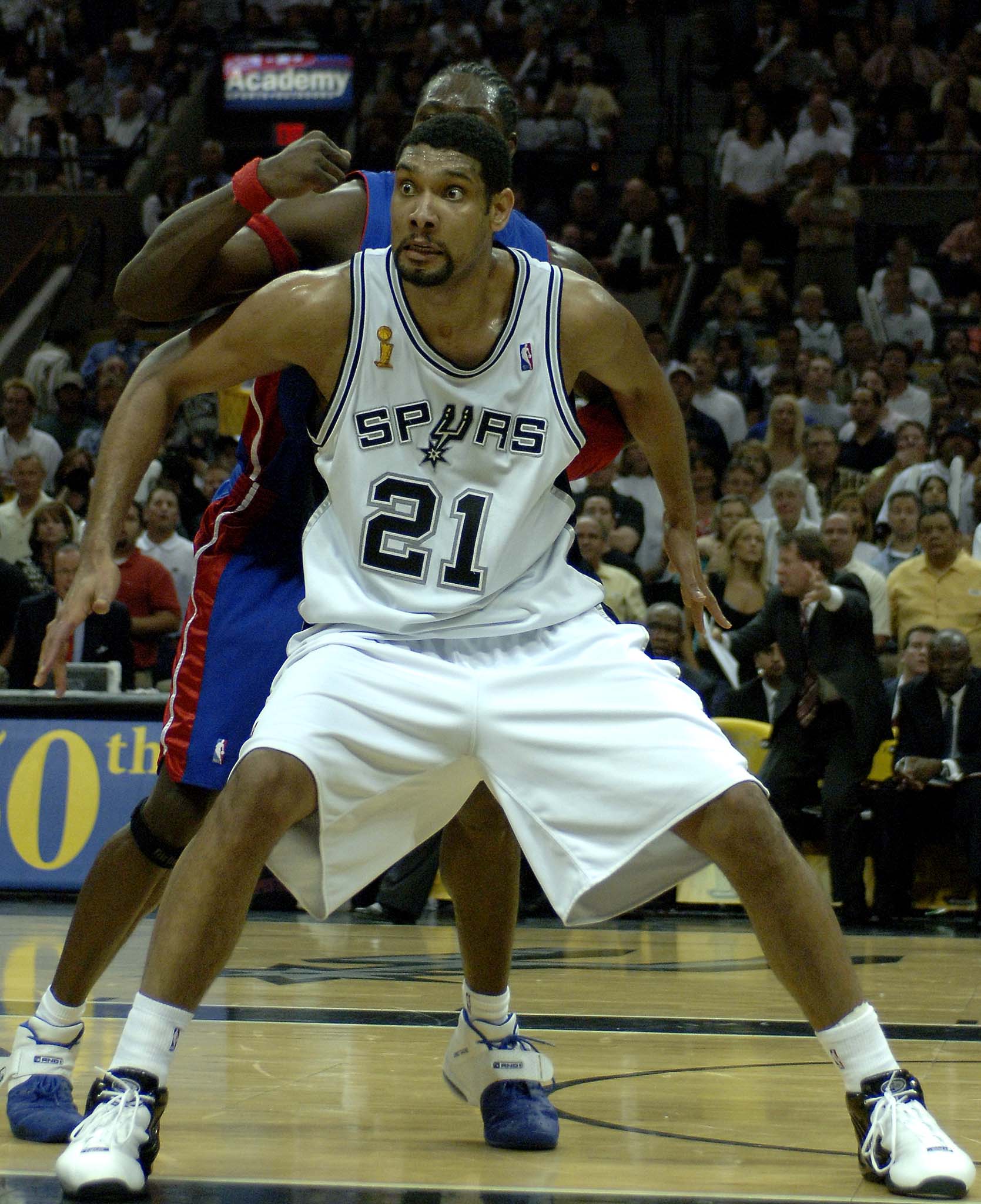 记者：洲际比赛是商业赛，不管国安还是海港想怎么踢就怎么踢（记者：洲际赛本质为商业赛事，国安与海港踢法自主）