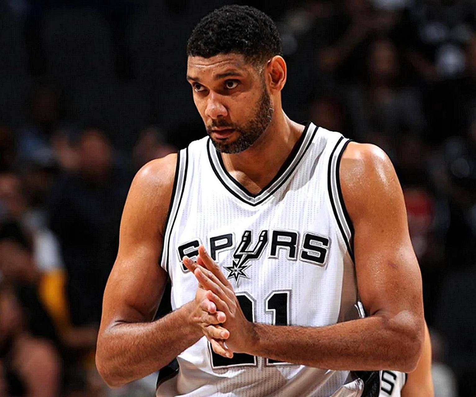 意大利杯尤文2-0乌迪内斯晋级，乔纳森-戴维、洛卡特利建功（意大利杯：尤文2-0淘汰乌迪内斯，乔纳森-戴维与洛卡特利携手破门晋级）