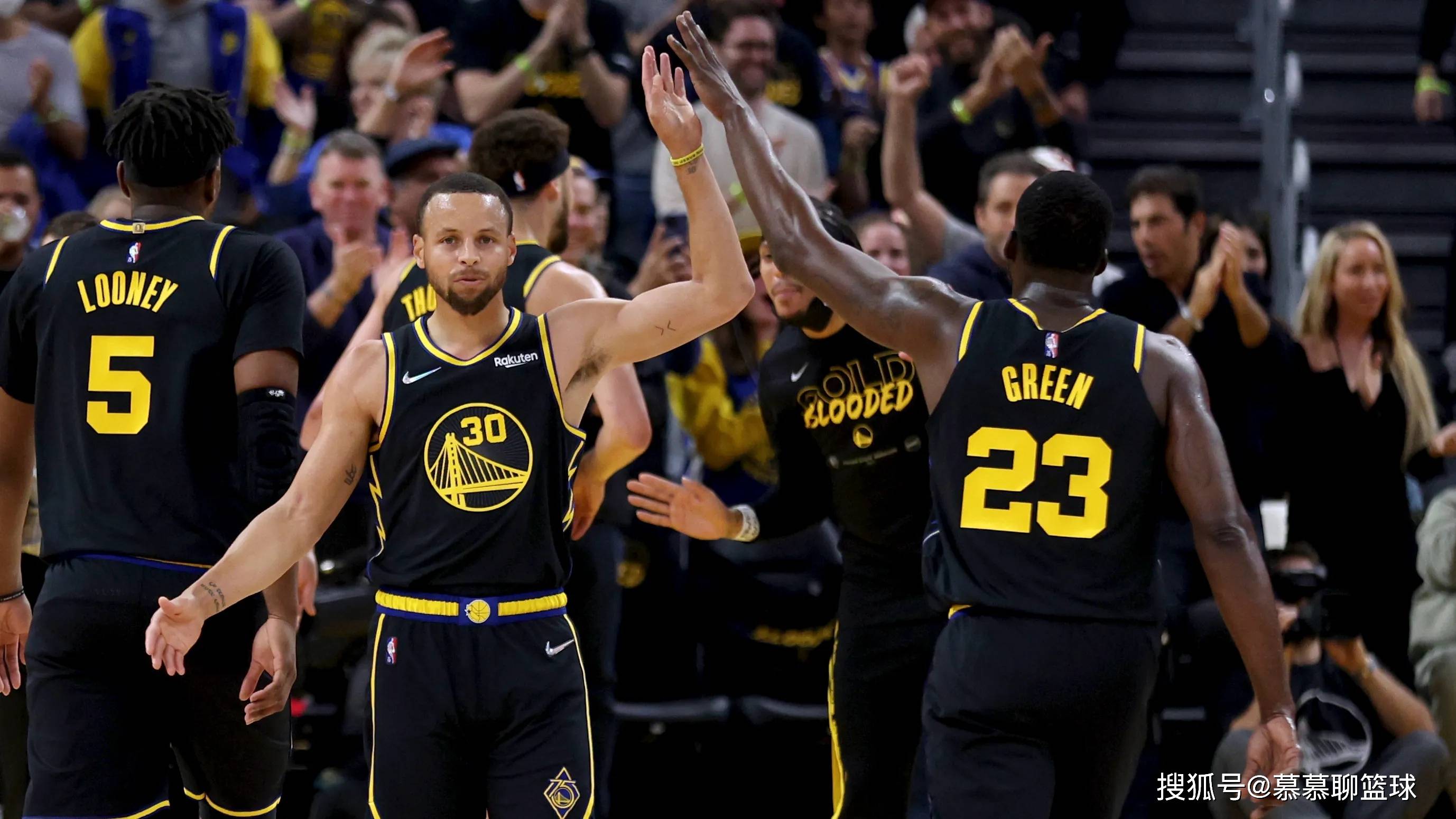 张志磊之后，又一位中国拳击人今天闪耀世界拳击舞台！（继张志磊之后，又一位中国拳击人今日在世界拳坛大放异彩！）