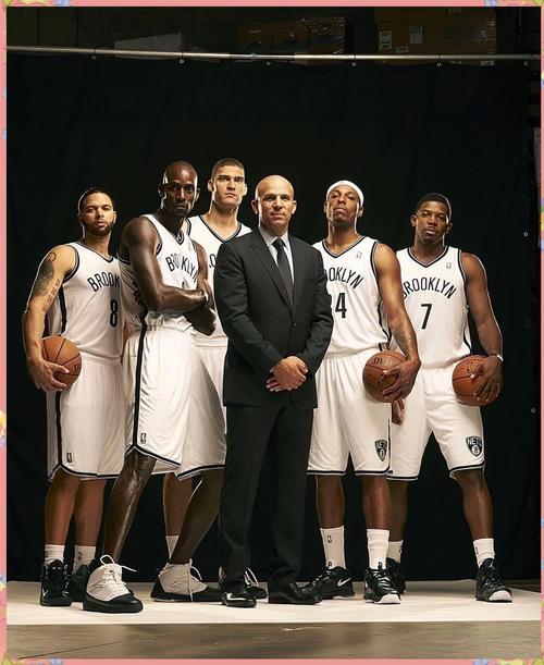 曼联有望以低价签下顶级中场球员，一月份的转会决定已经出炉（曼联或以低价签下顶级中场，1月转会已拍板）