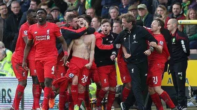 欧冠积分榜分析：小组晋级形势紧张,（欧冠形势解读：小组出线争夺白热化）