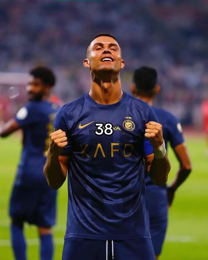 日本11月大名单：远藤航领衔，北野飒太等三名球员首次入选（日本队11月名单公布：远藤航领军，北野飒太等三人首度入围）