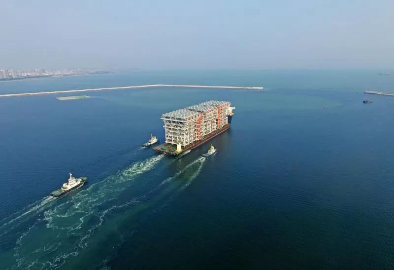 马德兴怒喷女足：主管领导给个解释，主帅不下课亚洲杯必惨败（马德兴炮轰女足：管理层须作出说明，若主帅留任亚洲杯恐惨败）